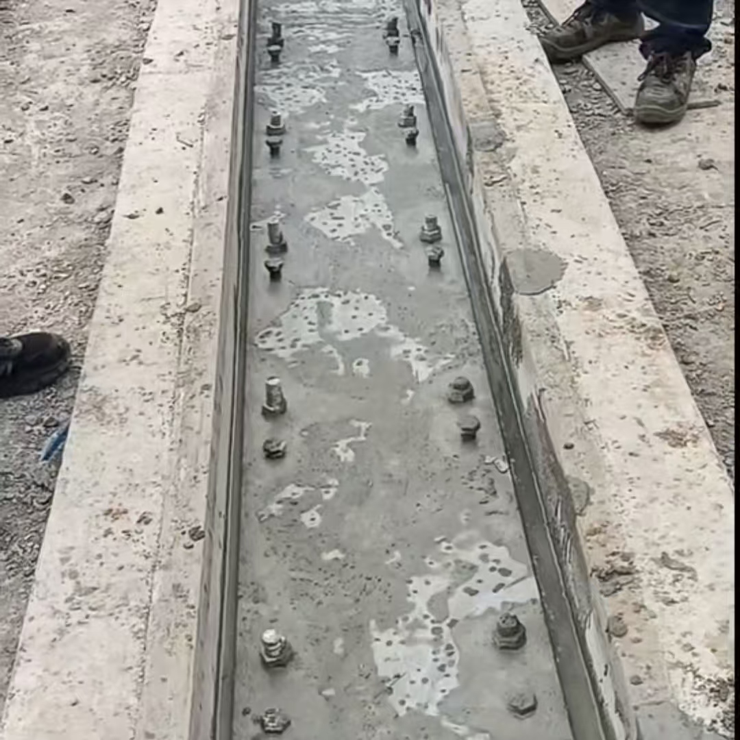 永嘉港口码头起重机龙门吊重型机械设备稳固用早强快凝轨道胶泥